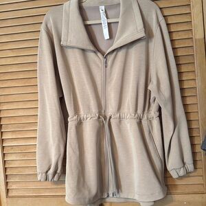 Lululemon cinch waist softstreme jacket